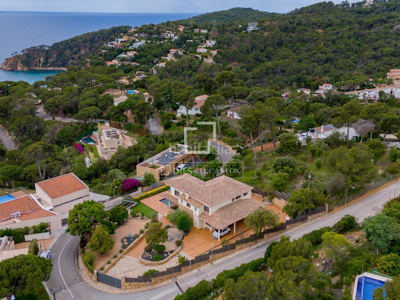 Foto 722399d5-f38d-4d6f-ac48-5a1fac92b15f. Xalet amb calefacció aparcament piscina a Santa Maria de Llorell Tossa de Mar