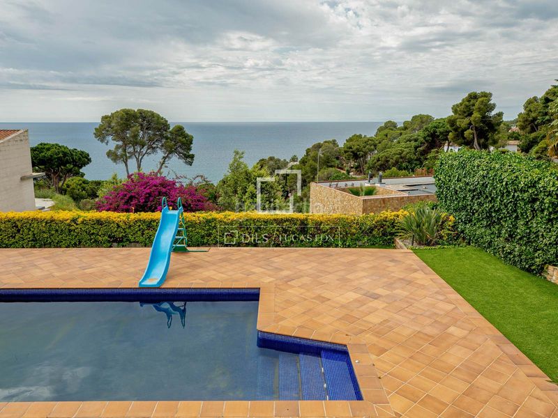 Foto dfb117e6-5538-43aa-af07-6f165efd749c. Xalet amb calefacció aparcament piscina a Santa Maria de Llorell Tossa de Mar