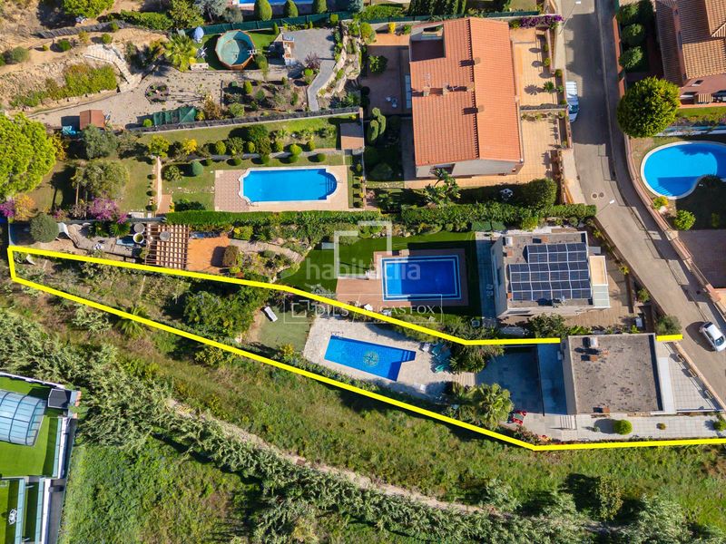 Foto 36926e55-9e51-4793-b5a1-ea89e84791f8. Xalet amb calefacció aparcament piscina a Roca Grossa Lloret de Mar