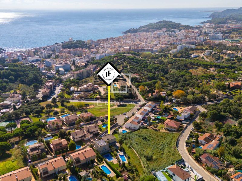 Foto e5684e5a-0437-4931-adaa-9d2a1da93fc5. Xalet amb calefacció aparcament piscina a Roca Grossa Lloret de Mar