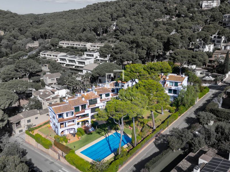 Foto 84e82d16-8a22-452b-af81-e4f3862ed244. Xalet amb aparcament piscina a Llafranc