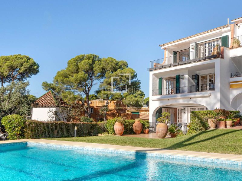 Foto ea2ed630-7348-4c2b-8e01-e0581f2e57c4. Xalet amb aparcament piscina a Llafranc