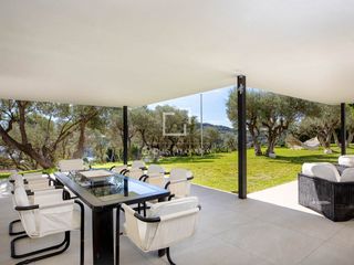 Chalet in Fornells-Aiguablava. Exclusiva finca de una sola planta con 3 dormitorios, situada en