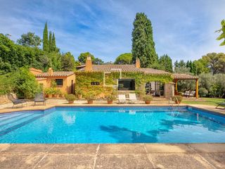 Chalet in Fornells-Aiguablava. Encantadora villa con jardín y piscina privada, a escasa distanc
