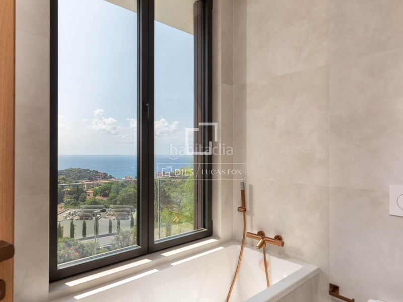 Foto 775921d8-6819-41ce-b1f0-f15e82088948. Xalet amb calefacció aparcament piscina a Roca Grossa Lloret de Mar