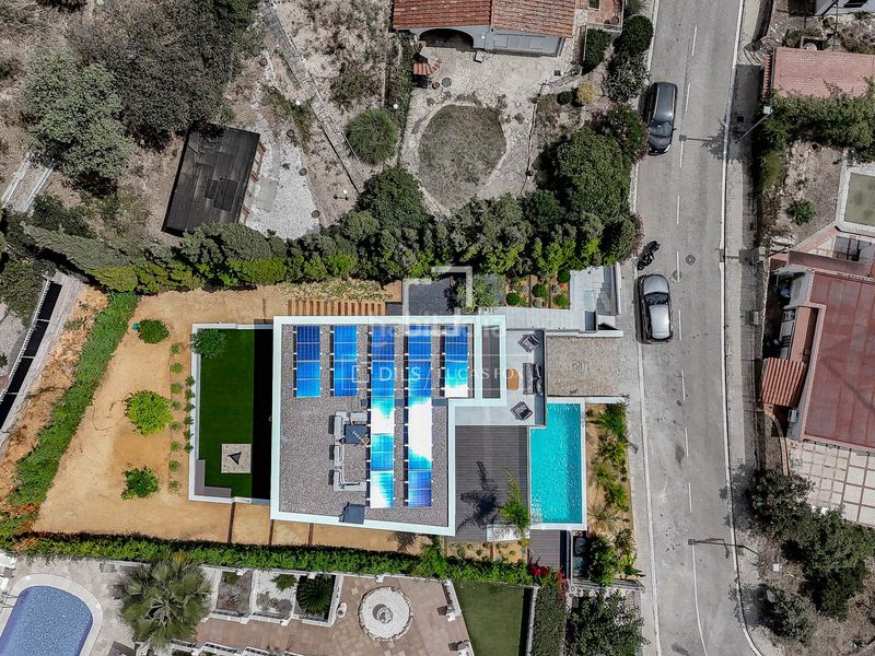 Foto ae0746ce-5318-44b3-9e93-b66bad8fc964. Xalet amb calefacció aparcament piscina a Roca Grossa Lloret de Mar