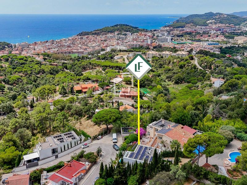 Foto d2d4c20d-12e0-4389-a218-adda6902262c. Xalet amb calefacció aparcament piscina a Roca Grossa Lloret de Mar