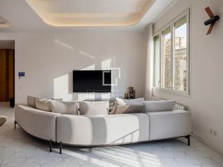 Pis a Dreta de l´Eixample. Piso en excelentes condiciones de dos dormitorios en venta en el