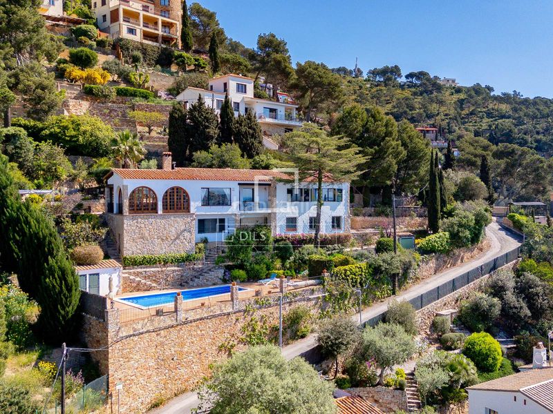 Foto b2af2e4b-1e07-43e2-956d-d162f6beac10. Xalet amb calefacció aparcament piscina a Fornells-Aiguablava Begur