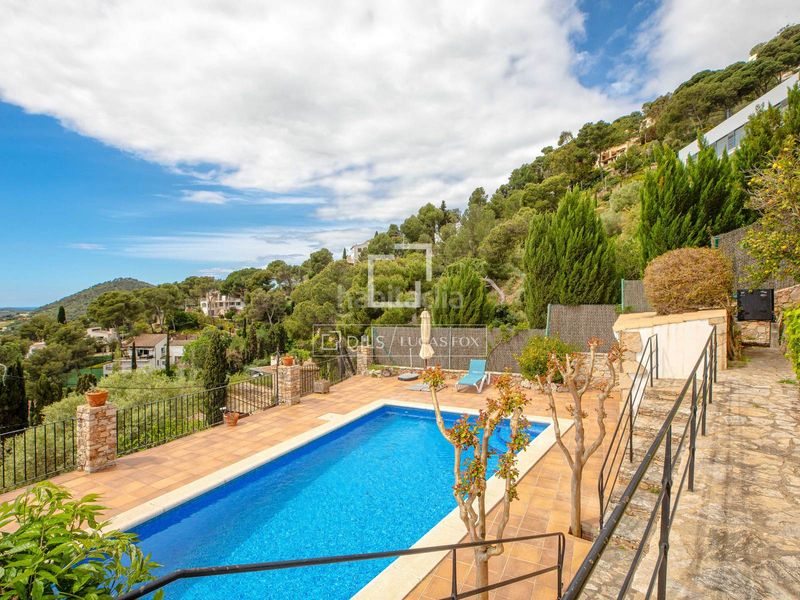 Foto f4327f43-99b3-48f0-a41c-3fb62171fb5c. Xalet amb calefacció aparcament piscina a Fornells-Aiguablava Begur