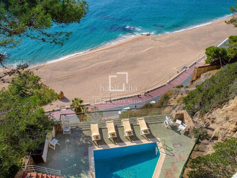 Foto 428a3e60-284e-4893-b3bc-2afff9a5f4c4. Xalet amb aparcament piscina a Montgoda Lloret de Mar