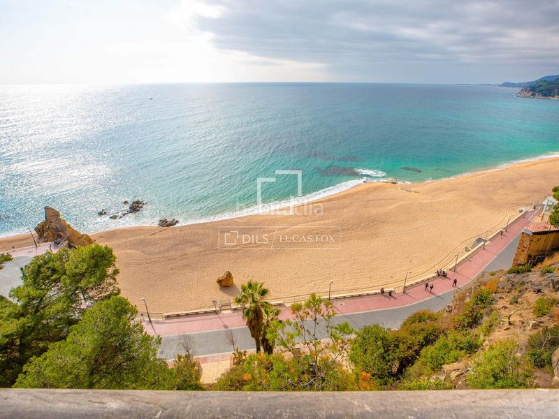 Foto a43e8bab-bfc6-4e55-b90e-c997b9eb759a. Xalet amb aparcament piscina a Montgoda Lloret de Mar