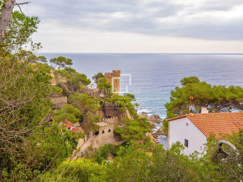 Foto a9279cec-1514-47bd-b53a-b48ae23ea7c1. Xalet amb aparcament piscina a Montgoda Lloret de Mar