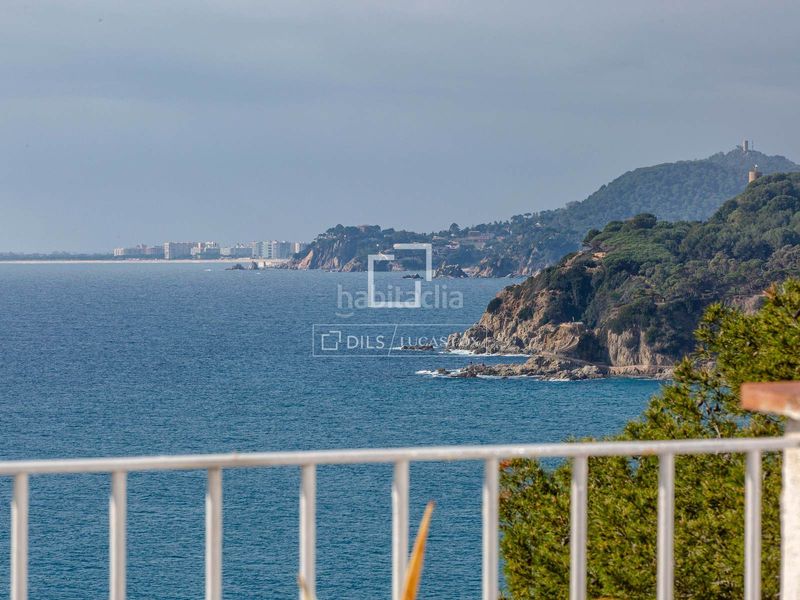 Foto bc6d27f7-3308-4520-a567-c83d57163ff9. Xalet amb aparcament piscina a Montgoda Lloret de Mar