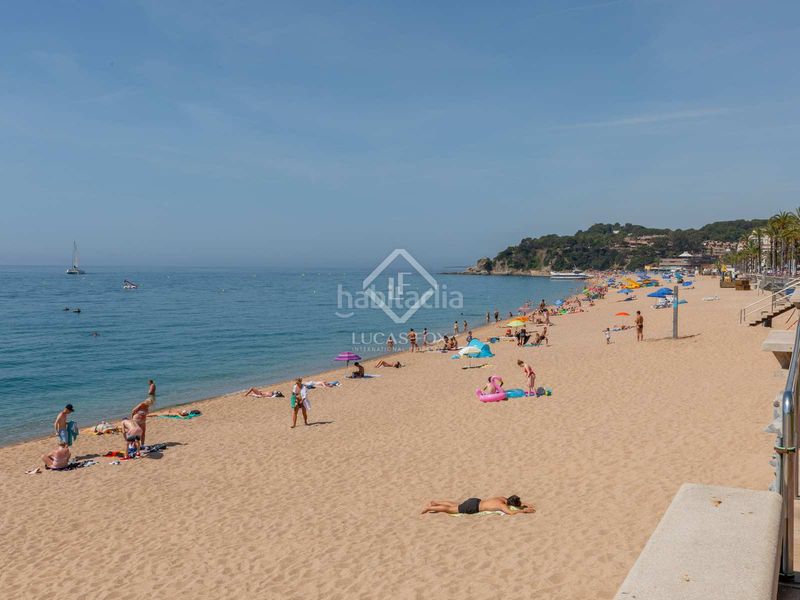 Foto daf9f8d3-193e-46f4-a09e-50fc67f2774e. Pis amb calefacció aparcament piscina a Centre Lloret de Mar