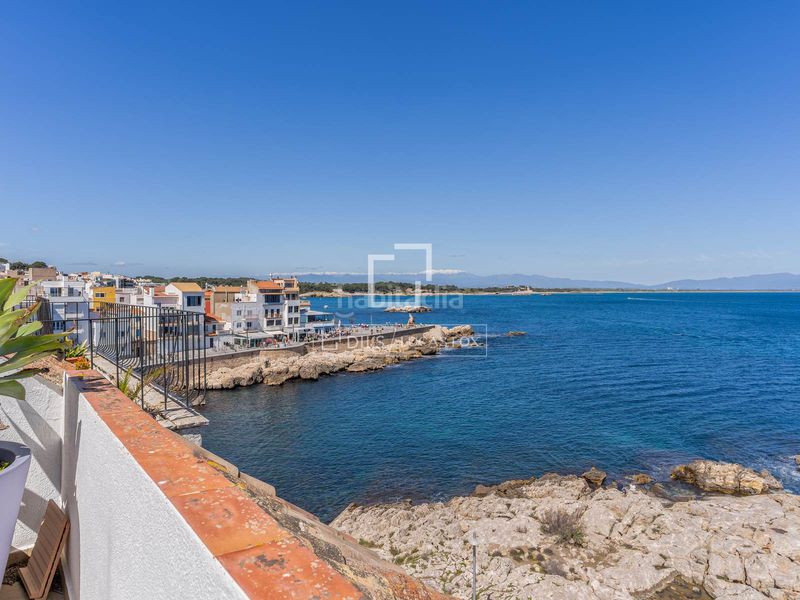 Foto a7afa0ac-c480-460e-968d-ce2871c43408. Flat with heating parking in Nucli Antic Escala (L´)