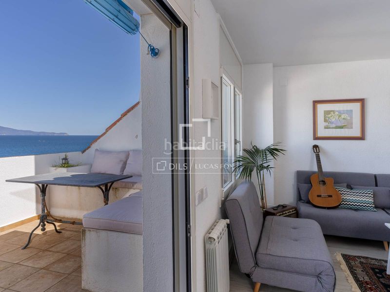 Foto f3c3ff2a-7a8d-404c-a60d-91b37bd8a128. Flat with heating parking in Nucli Antic Escala (L´)