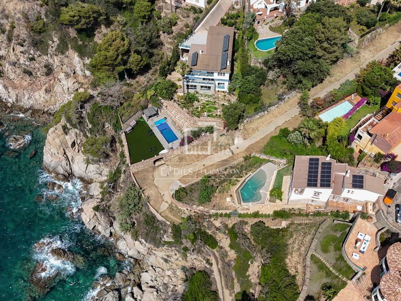 Foto 0dc0da91-b849-4b71-9356-54fac7a6585c. Xalet amb aparcament piscina a Montgoda Lloret de Mar