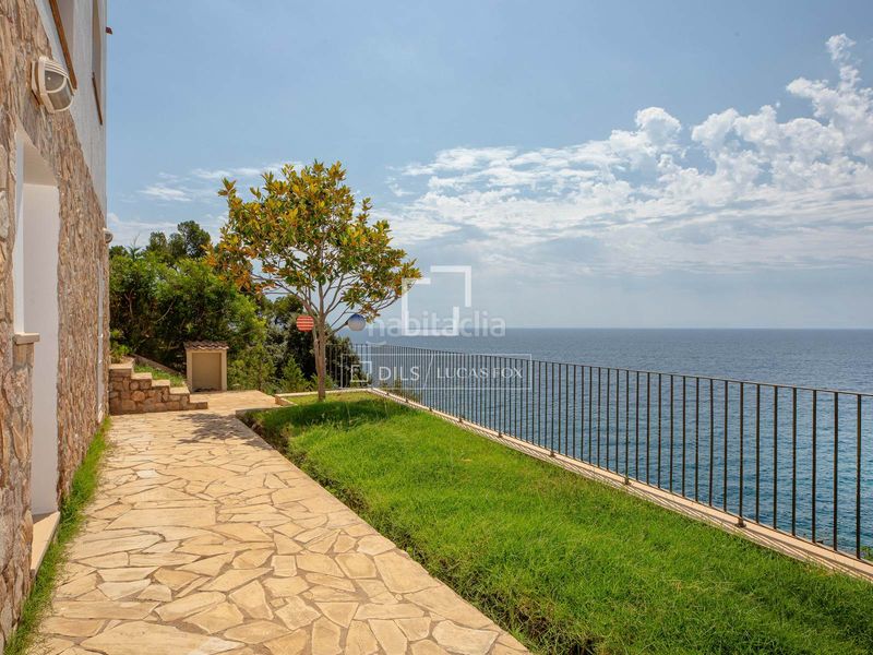 Foto aba66aaf-c318-42ba-a9e6-066402a5cec8. Xalet amb aparcament piscina a Montgoda Lloret de Mar