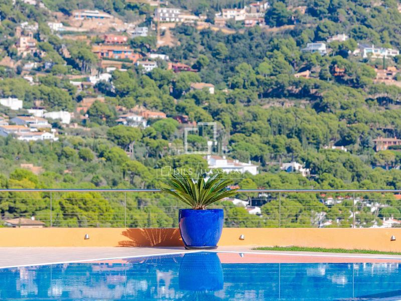Foto 4b038dbc-7a06-406a-8c3b-01459d285e4b. Xalet amb calefacció aparcament piscina a Fornells-Aiguablava Begur