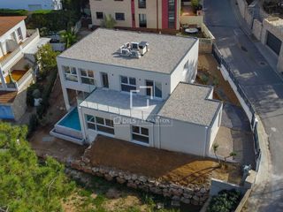 Xalet a Cau del Llop - Super Fener - Fener. Casa  villa de obra nueva de 8 dormitorios en venta en llanca, c