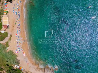 Landgut in Santa Maria de Llorell. Parcela de 1.257m2 con vistas al mar, dentro de la exclusiva urb