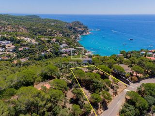 Landgut in Santa Maria de Llorell. Fantástica parcela de 1.003m2 con maravillosas vistas en venta e