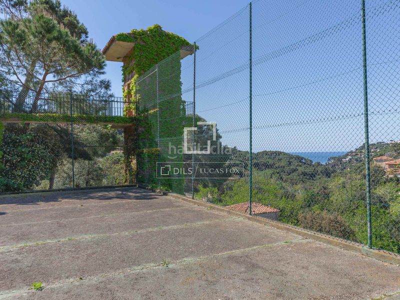 Foto 1fc6ca71-34cb-4139-97cc-7a561a92c274. Xalet amb calefacció aparcament piscina a Canyelles Lloret de Mar