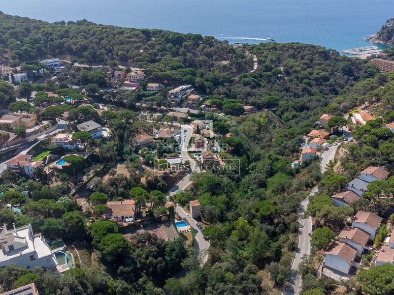 Foto e292fd57-963e-4afe-8664-1533b9c81eb7. Xalet amb calefacció aparcament piscina a Canyelles Lloret de Mar
