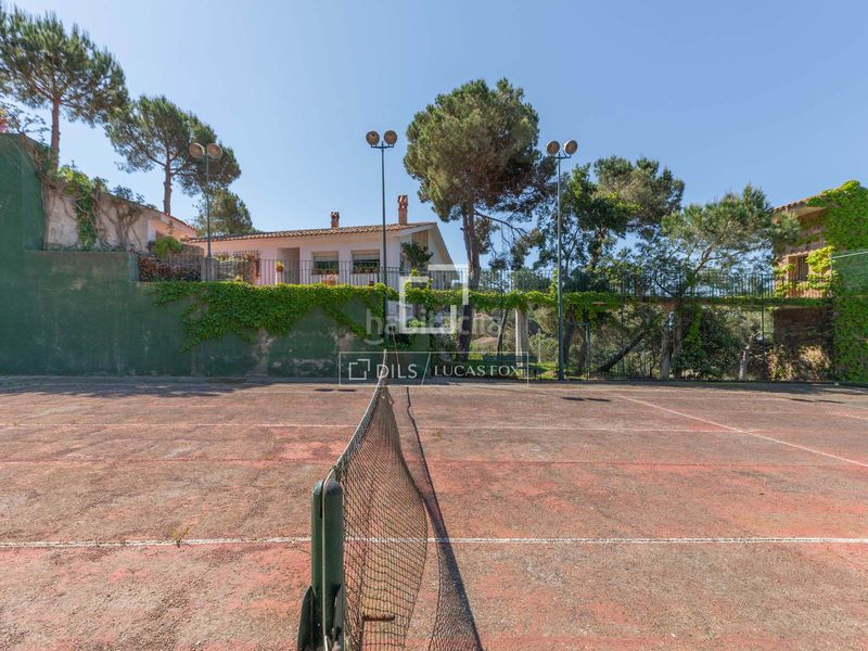 Foto eba79c02-3e6b-488e-a3da-4182f6678d85. Xalet amb calefacció aparcament piscina a Canyelles Lloret de Mar