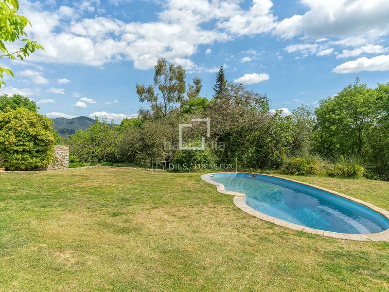 Foto c4788440-12bc-45c8-8159-a3d6d53f96af. Masia amb calefacció aparcament piscina a Bescanó