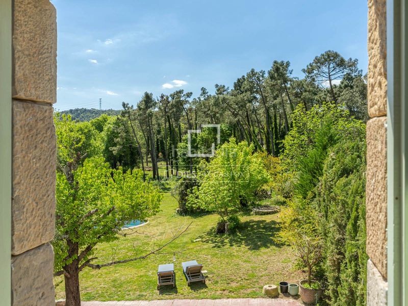 Foto e8711f1f-d2ce-4165-a966-9becf2d1bc2a. Masia amb calefacció aparcament piscina a Bescanó
