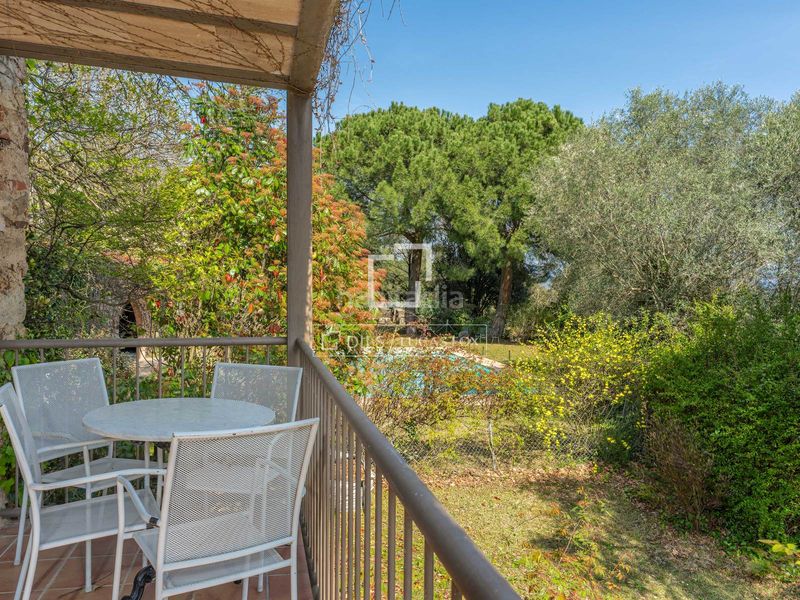 Foto a4d71062-a5d9-43e3-bfd2-e00cbb5ee576. Masia amb aparcament piscina a Anglès