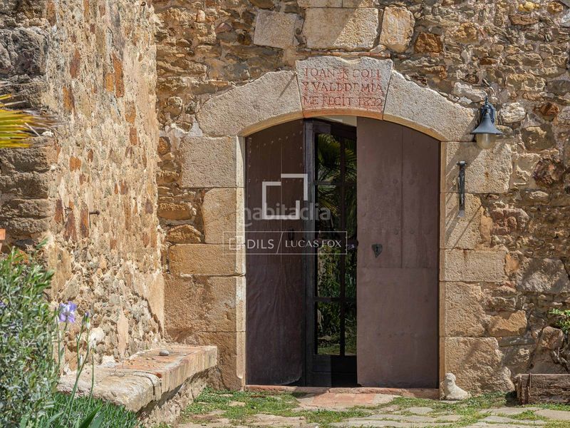Foto e9929e09-3ce9-43bd-8de8-381a34f2c0bf. Masia amb calefacció aparcament piscina a Sant Martí Vell