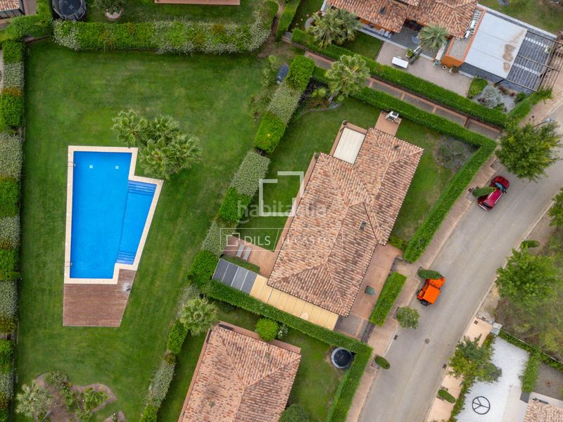 Foto 85e54b79-bdd8-4285-b790-1f9215a2dd7c. Xalet amb calefacció aparcament piscina a Navata
