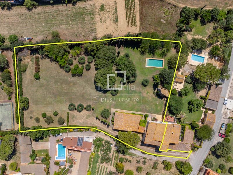 Foto 4f2e1389-a84a-4550-992d-616afc83b3f1. Masia amb calefacció aparcament piscina a Garrigàs