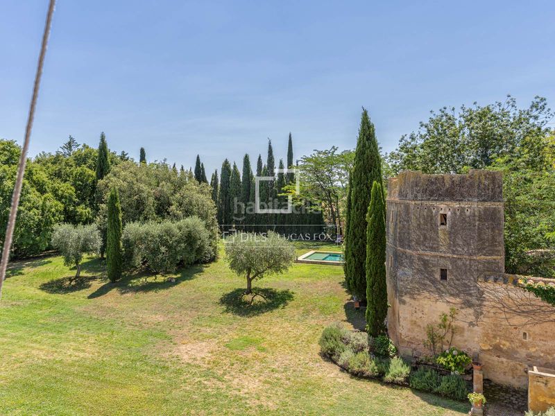 Foto c636ecc5-e2dd-4612-b8e8-319d9145e580. Masia amb calefacció aparcament piscina a Garrigàs