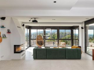Chalet en Banyoles. Casa independiente reformada en banyoles, con domótica, aeroterm