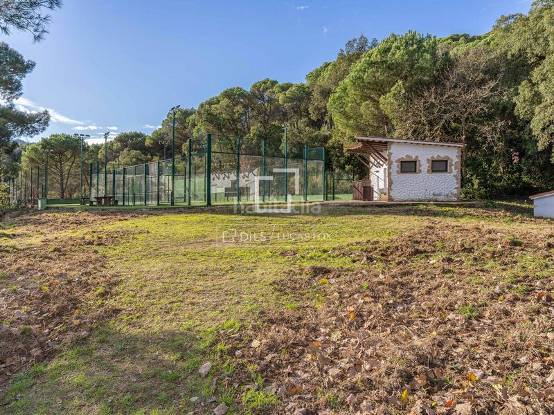 Foto b1b248b8-d42f-4287-9621-c998fac244e7. Masia amb calefacció aparcament piscina a Niàgara Parc -Àgora Parc Tordera