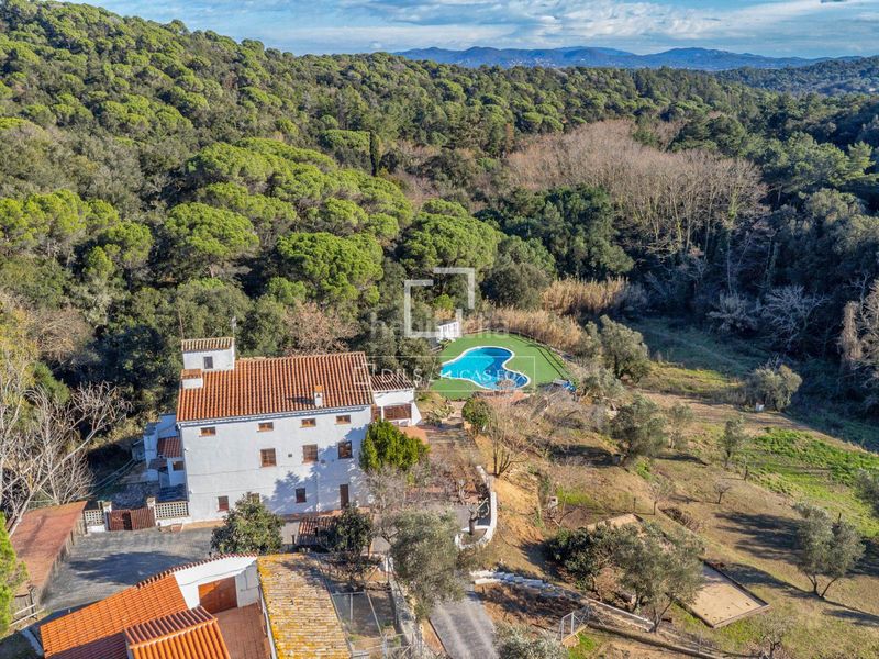 Foto ff965e50-3d29-43f3-b6ad-ec0120c0b0c5. Masia amb calefacció aparcament piscina a Niàgara Parc -Àgora Parc Tordera