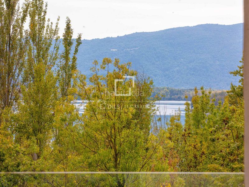 Foto d919e31d-6644-465c-8b5a-480c2b5e6931. Xalet amb calefacció aparcament piscina a Banyoles