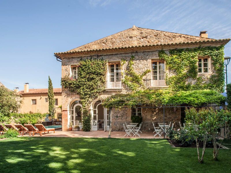 Foto 11b1b5dc-a5e3-45af-8a14-8eb934b8aca8. Masia amb calefacció piscina a Torroella de Fluvià