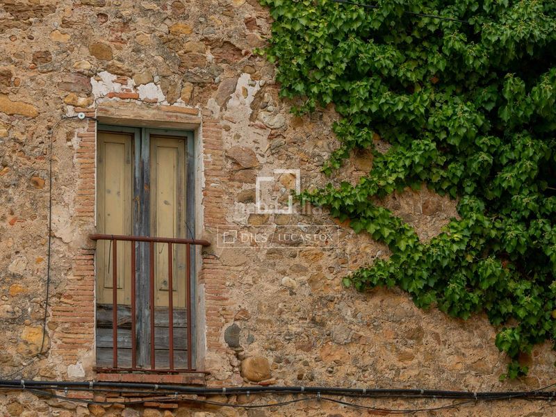 Foto e8f1d521-2468-4ebb-a0b4-3f748dfa7781. Masia a Cistella