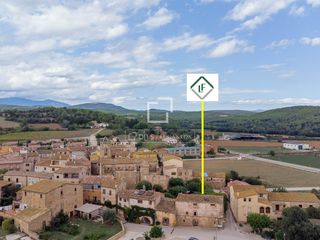 Mas à Cistella. Casa pairal totalmente a reformar con jardín privado en venta en