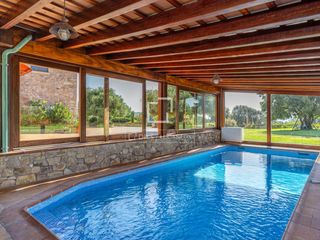 Masia a Breda. Exclusivo retiro campestre ecuestre con seis habitaciones, ubica