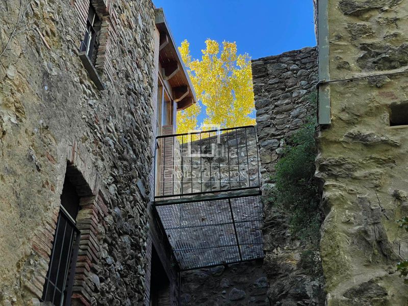 Foto 6cc71c47-8eb0-4ae3-9eb2-f6a633814b8d. Masia amb calefacció a Sant Llorenç de la Muga