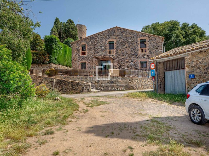 Foto 3726aef8-c80d-4091-b654-51ca8f4a190e. Masia a Foixà