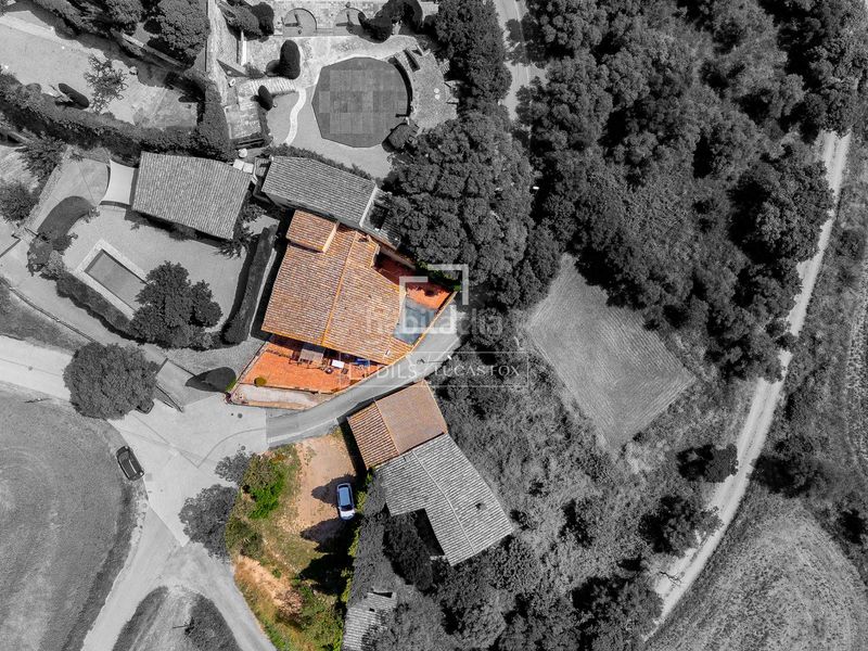 Foto 5c623ea7-f78f-44e7-8983-5a06902e624f. Masia a Foixà
