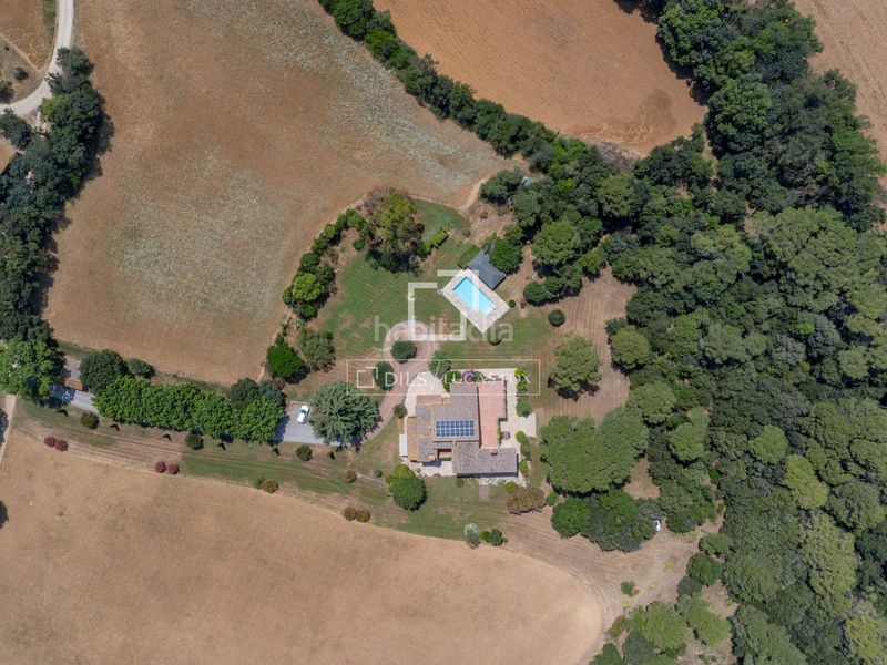 Foto 6703ef99-c222-46af-8970-ca31f270e44a. Masia amb calefacció aparcament piscina a Navata