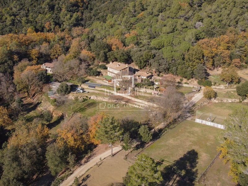 Foto a6a20b30-fc50-40d2-b9b6-c51c53c824f7. Masia amb calefacció a Banyoles